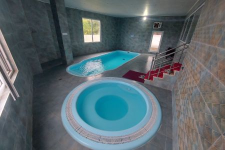 استأجر فيلا مع مسبح في وشمة سارة مسال