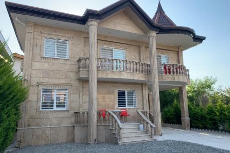 ویلا با استخر و جکوزی در چالوس - دوجمان