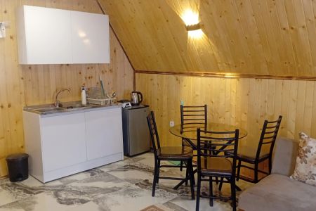 رزرو کلبه سوئیسی نزدیک جنگل در ایزدشهر