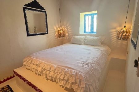 بوم گردی نزدیک دریا در قشم - گاچو - هستی