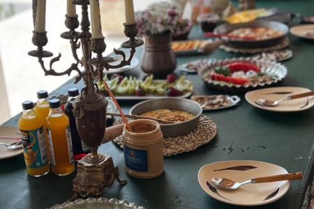 بوم گردی نزدیک دریا در قشم - گاچو - خلقت