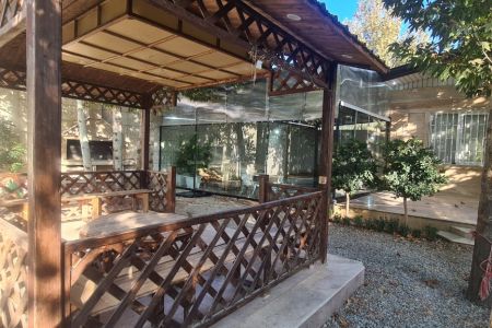 ویلا با استخر سرپوشیده در چهارباغ - رامجین