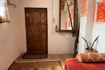 بوم گردی در هرمز - جنب موزه نادعلیان - موج