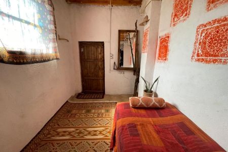 بوم گردی در هرمز - جنب موزه نادعلیان - موج