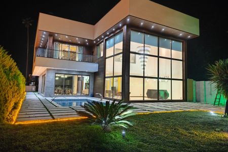 ویلای دوبلکس ۵ خوابه در رویان - پلاک اول دریا