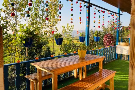 کلبه حیاط دار با امکان سوارکاری در لفور