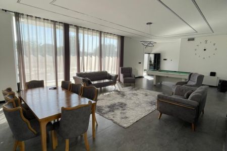 اجاره ویلا استخردار در چهارباغ - سنقرآباد