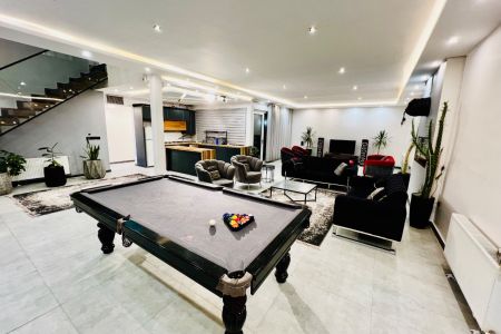 ویلا دوبلکس استخردار در چهارباغ - آغچه حصار