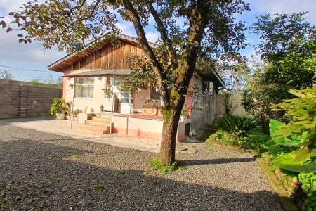 خانه ویلایی با حیاطی دلباز در خمام - چوکام