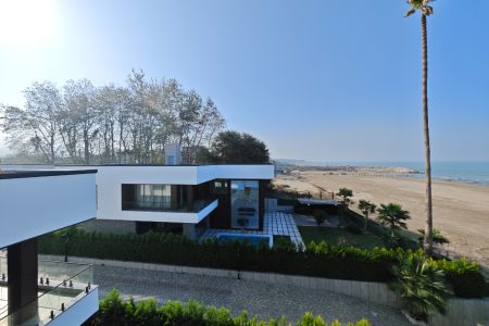 ویلای دوبلکس ۵ خوابه در رویان - پلاک اول دریا