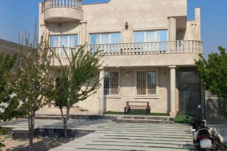 ویلا استخردار در چهارباغ - ابراهیم آباد