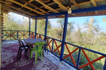 خانه روستایی کنار برکه در فیروزجاه - چاسرکا