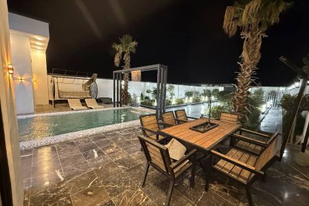 ویلا استخردار در چهارباغ - عرب آباد خسروی