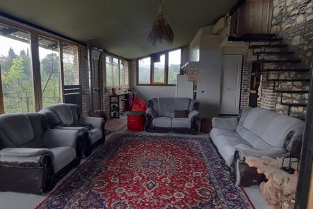 خانه حیاط دار در ساری - پرچیکلا