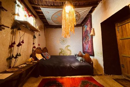 السیاحه البیئیه فی هرمز - بجوار متحف نادعلیان - غنو