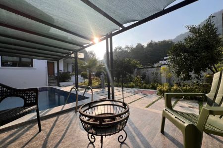 اجاره ویلا دوبلکس استخردار در متل قو - دانیال