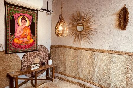 بوم گردی در هرمز - جنب موزه نادعلیان - مغ