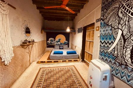 بوم گردی در هرمز - جنب موزه نادعلیان - دیریا