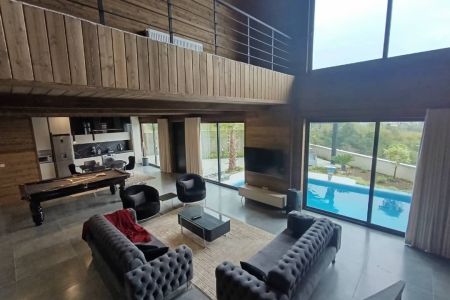 ویلا دوبلکس استخردار در رامسر - سادات شهر