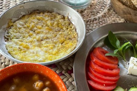 بوم گردی در هرمز - جنب موزه نادعلیان - گنو