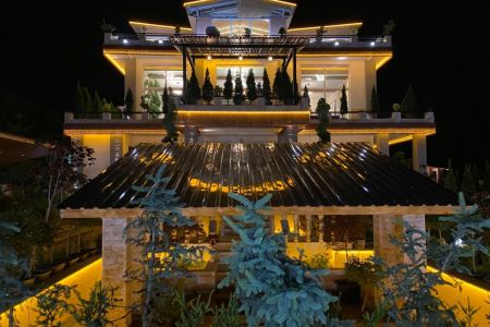 عمارت ۶ خواب با امکانات ورزشی و تفریحی در کلاردشت