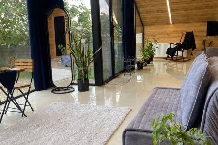 اجاره کلبه با نمای شیشه ای در شاندرمن - معاف