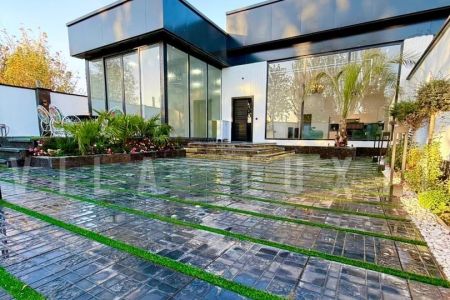 ویلای استخردار در چهارباغ