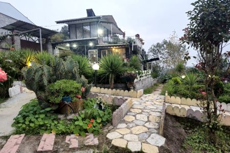 خانه حیاط دار در لنگرود - ظهراب علی سرا