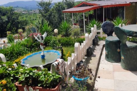 خانه حیاط دار در لنگرود - ظهراب علی سرا