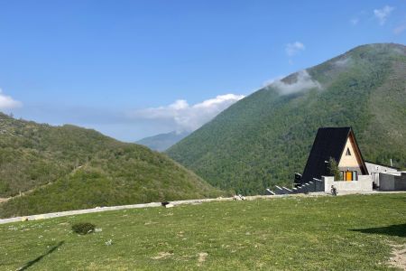 کلبه سوئیسی جکوزی دار با ویو کوه در جواهرده