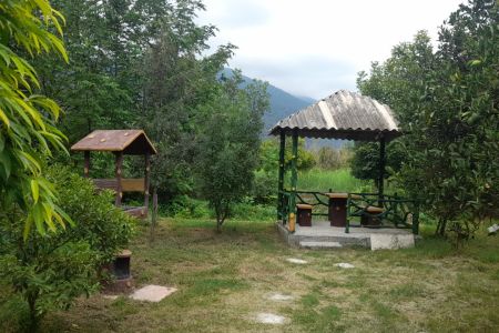 اجاره سوئیت حیاط دار در چالوس - کریم آباد