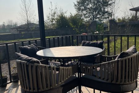 کلبه سوئیسی در سراوان - امامزاده هاشم