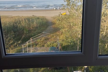 کلبه ساحلی در بندرانزلی - علی آباد کپورچال