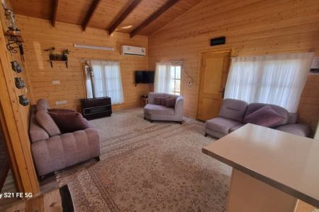 اجاره کلبه چوبی در زیرآب - معدن