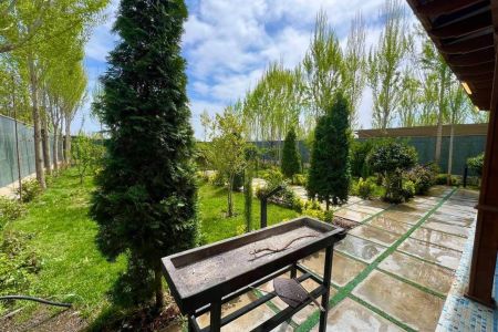 ویلای استخردار با جکوزی در چهارباغ - ملودی