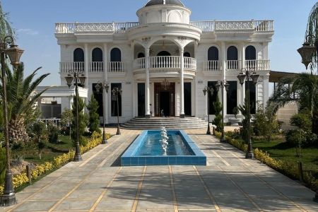 ویلای استخردار با جکوزی در چهارباغ - سفید