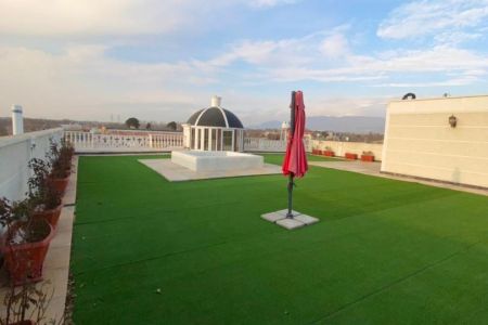 ویلای استخردار با جکوزی در چهارباغ - سفید