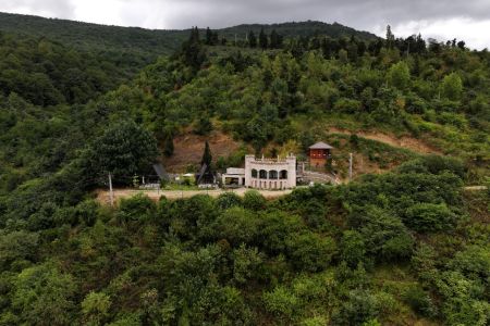 کلبه سوئیسی استخردار در چالکش تنکابن - تی تی