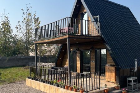 کلبه سوئیسی در سراوان - امامزاده هاشم