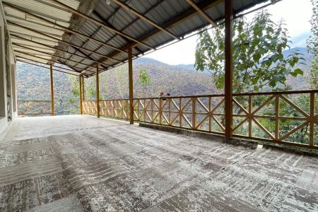 خانه استخردار رو به جنگل علی آباد - چوبینه