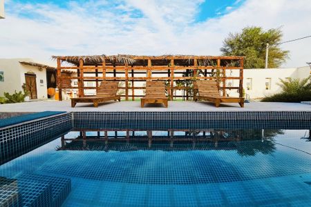 اقامتگاه بلک کاکتوس با استخر سانسی در قشم