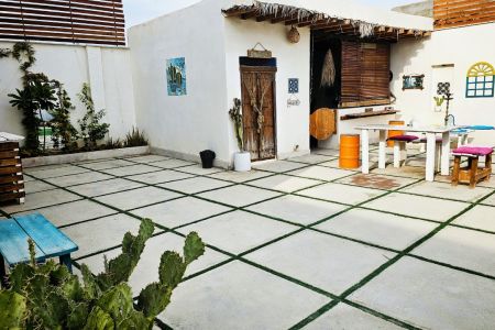 اقامتگاه بلک کاکتوس با استخر سانسی در قشم