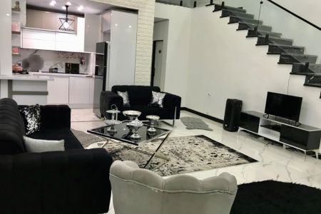 ویلا استخردار در سرخرود - زنگی کلا علیا