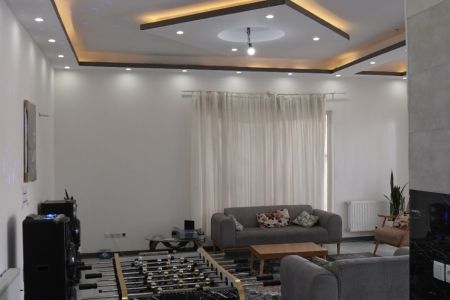 اجاره ویلای استخردار در چهارباغ - سنقرآباد