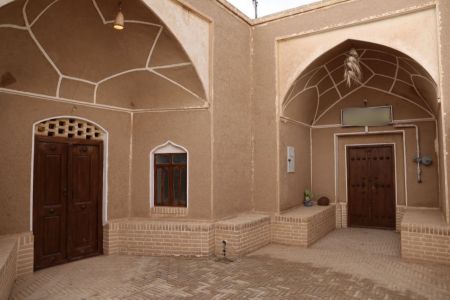 بومگردی در ابوزیدآباد - محمدآباد - اتاق ۳