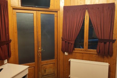 رزرو کلبه با چشم انداز کوه در بام سبز ماسال