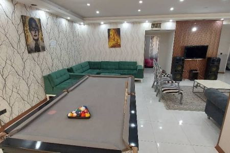 ویلا با استخر آبگرم در چهارباغ