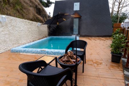 کلبه سوئیسی استخردار در چالکش تنکابن - تی تی