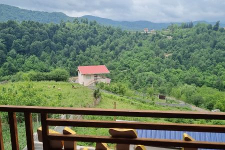 کلبه چوبی در زیر آب - سنگ نیشت