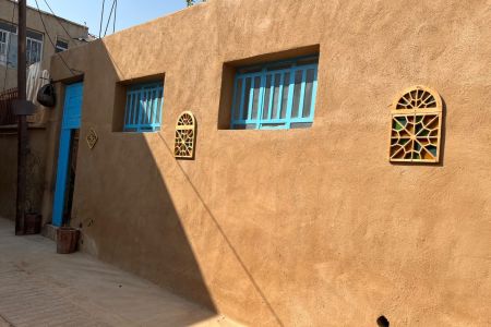 خانه پری دخت با نمای کاهگلی در شیراز - همکف